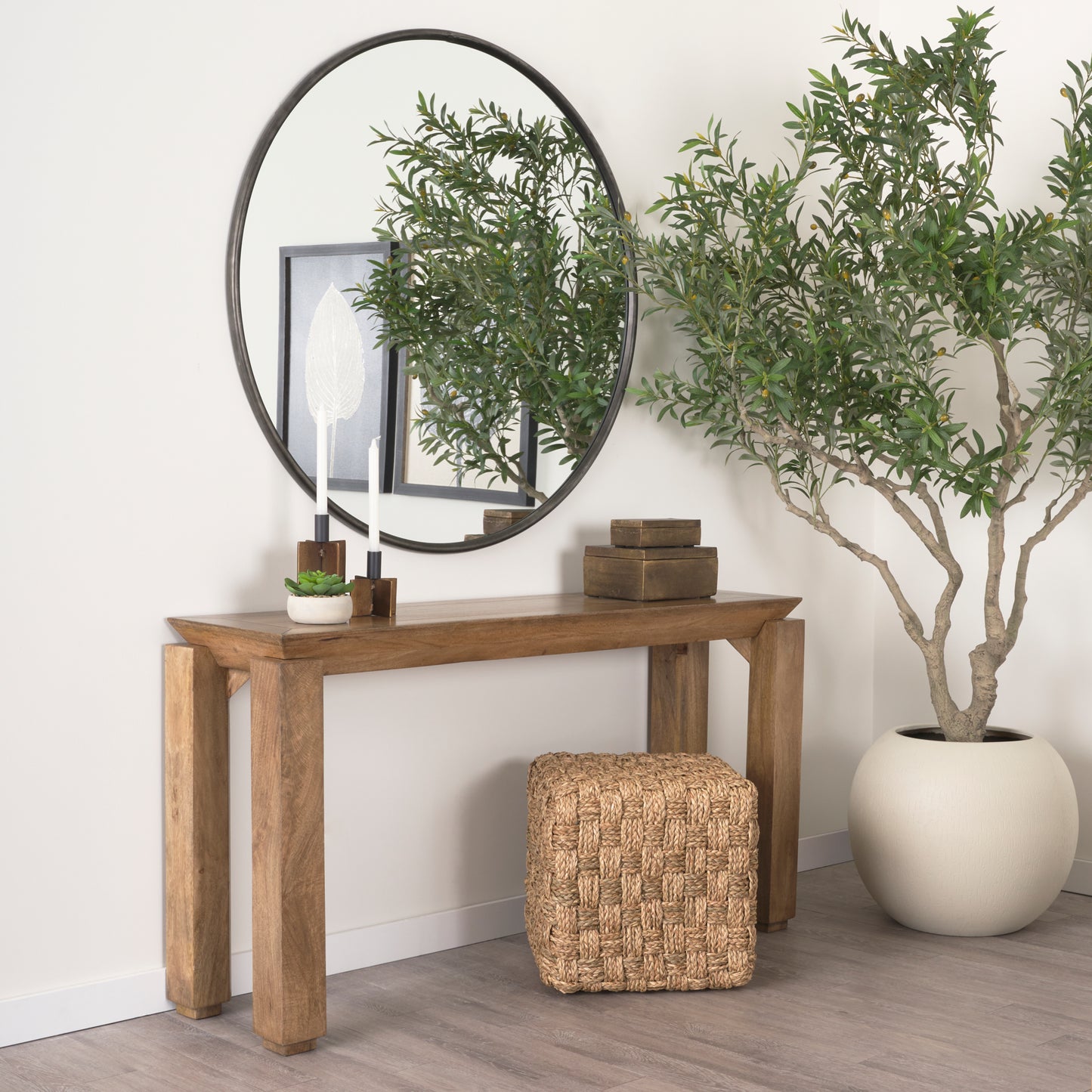 Adele 17.7L x 17.7W x 17.7H Medium Brown Seagrass Woven Square Pouf