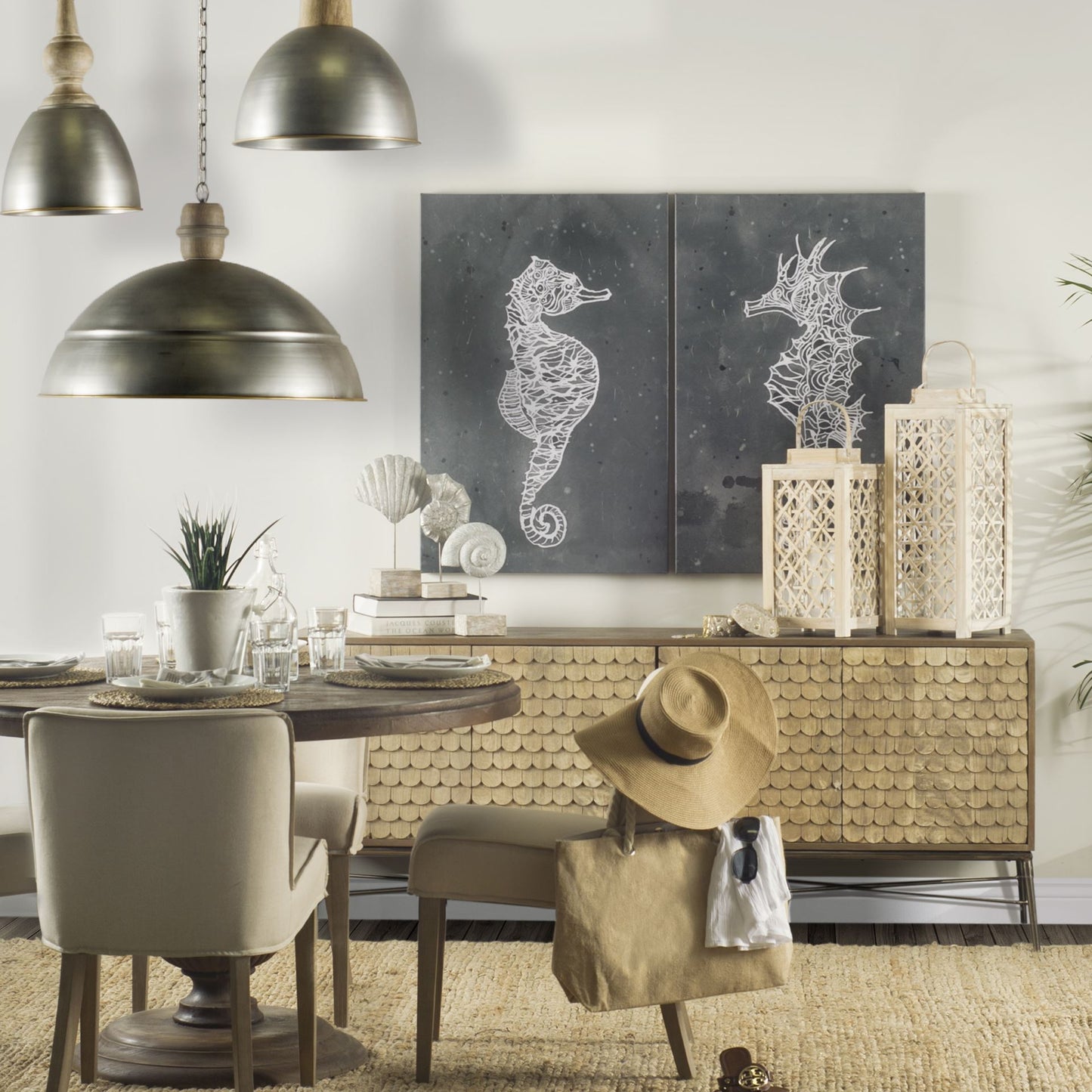 Cockle 5L x 4W White Coastal Iron Sea Shell