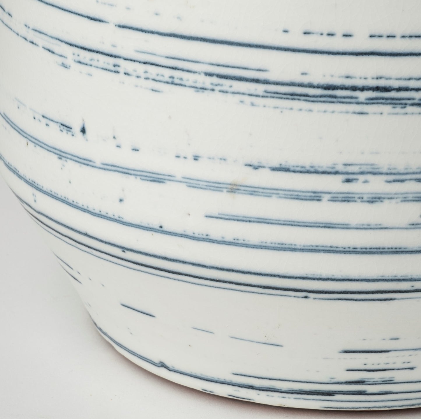 Sonnett Short White/Blue Ceramic Vase