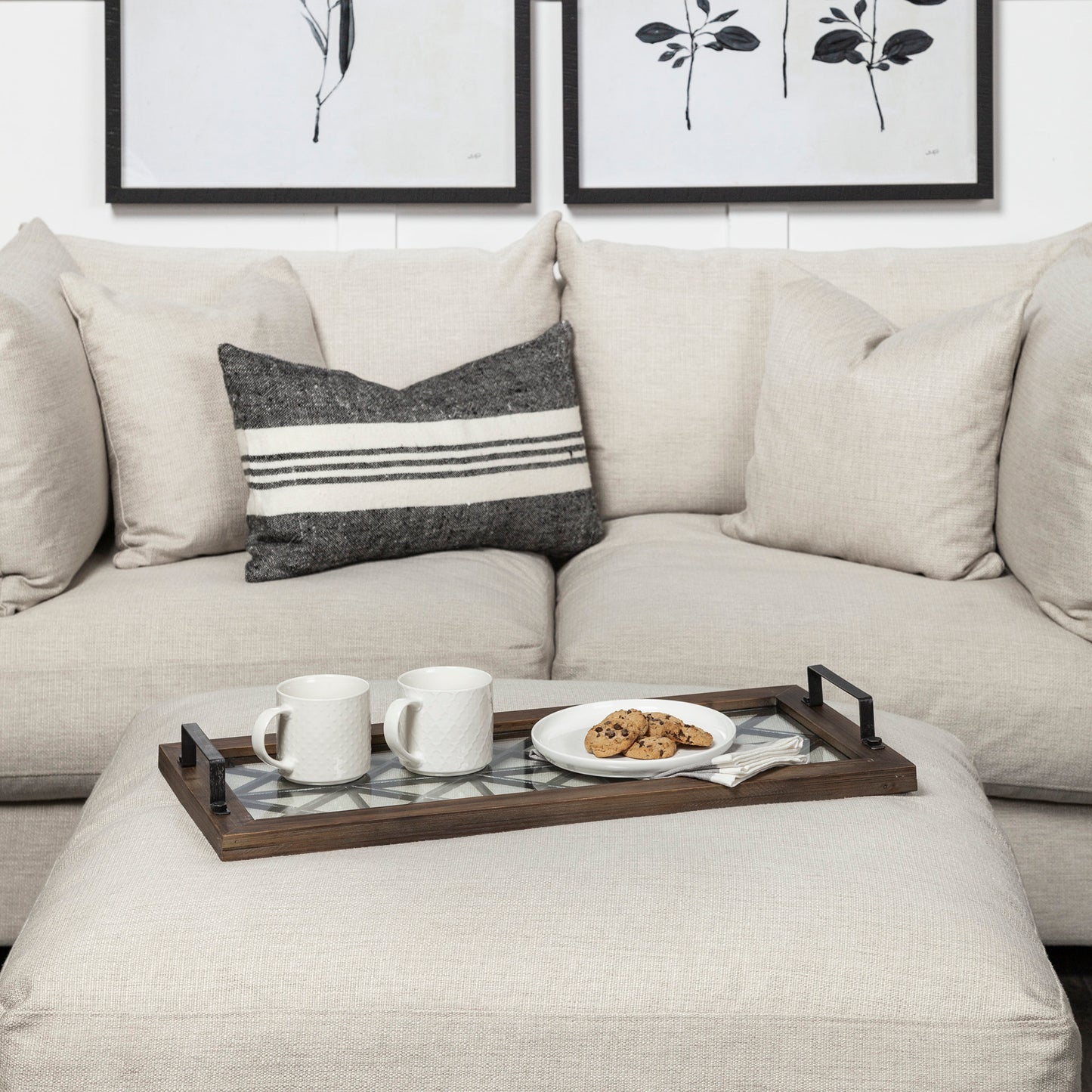 Ellingson 28L x 13W Black Rectangular Metal Glass Wood Bottom Tray