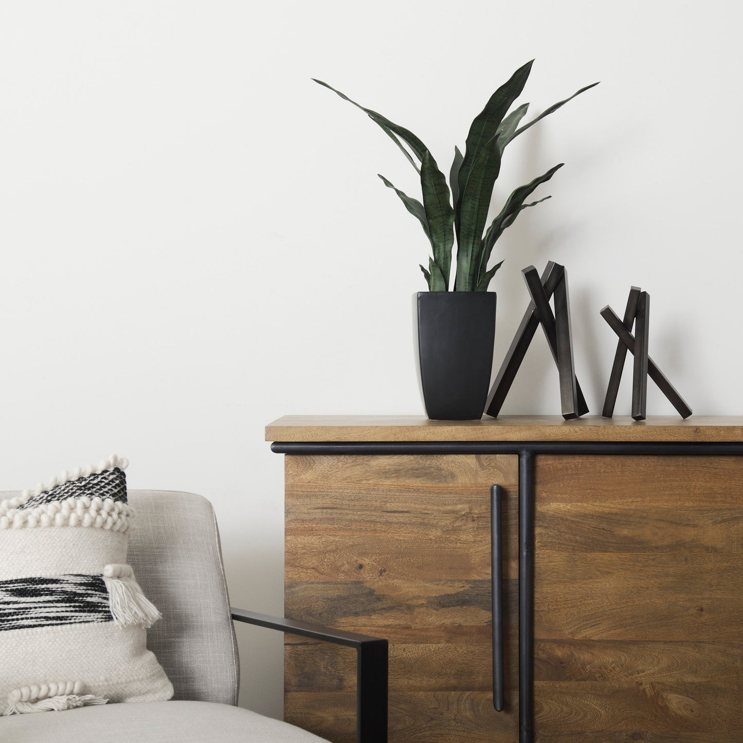 Bastian (Small) 8L x 7W Black Metal Abstract Object