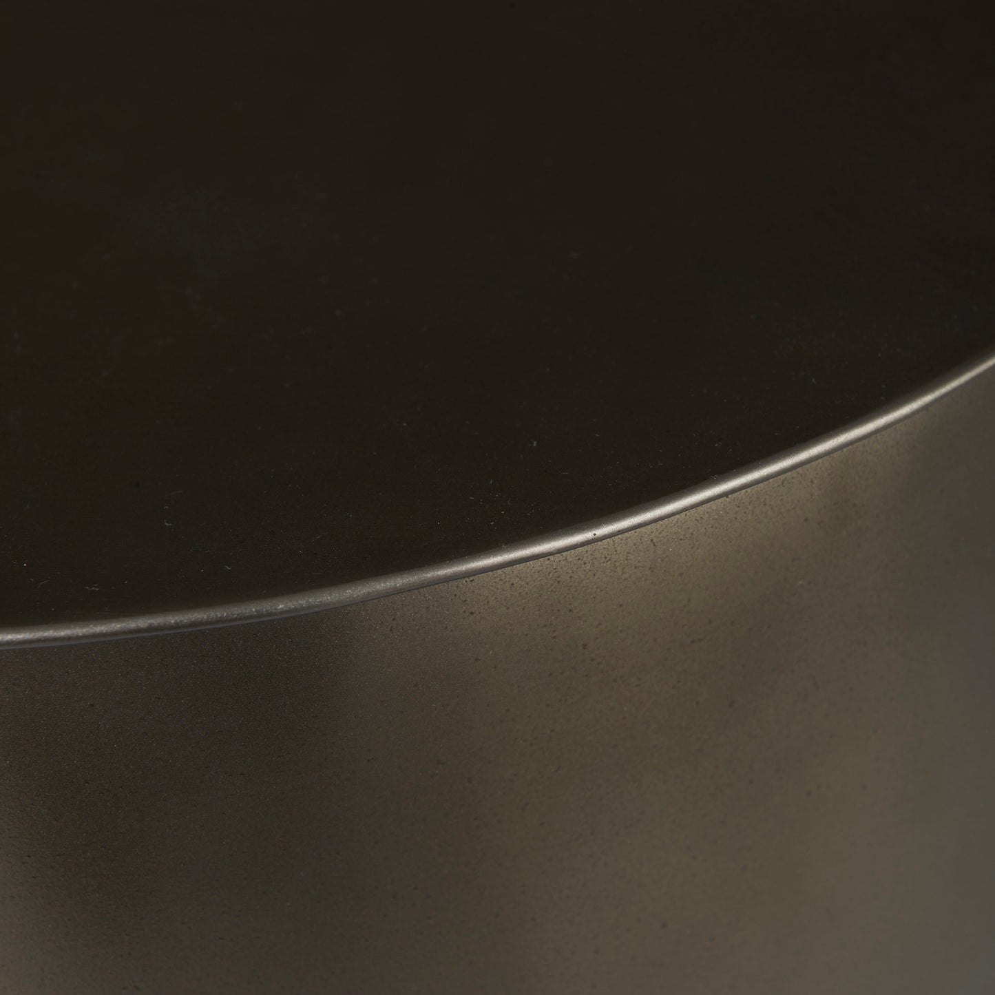 Catriona 17L x 17W x 20H Gold Accent Hourglass Table