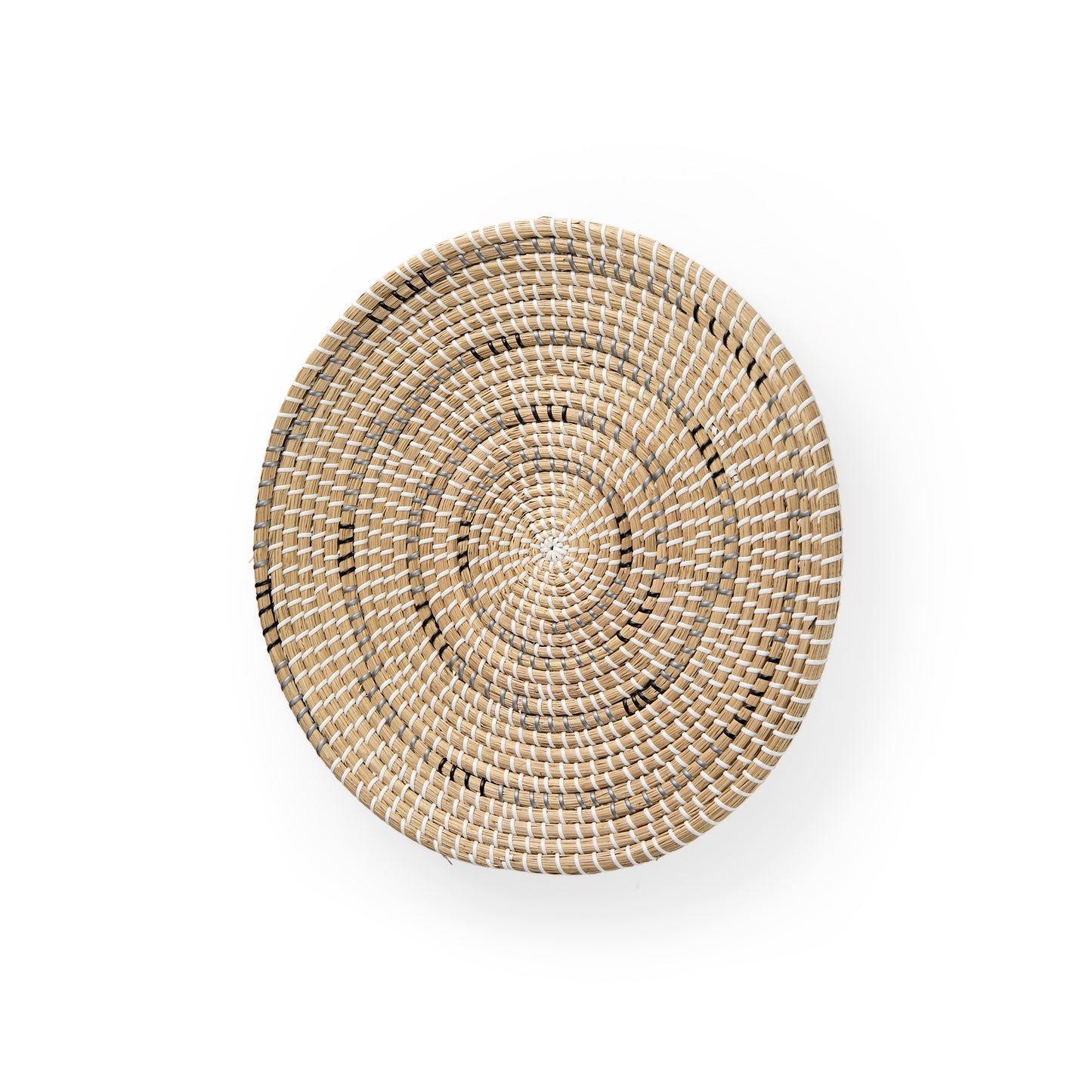 Avel 18.0L x 18.0W x 3.0H Light Brown Seagrass W/Dark Brown String Round Wall Hanging Plate