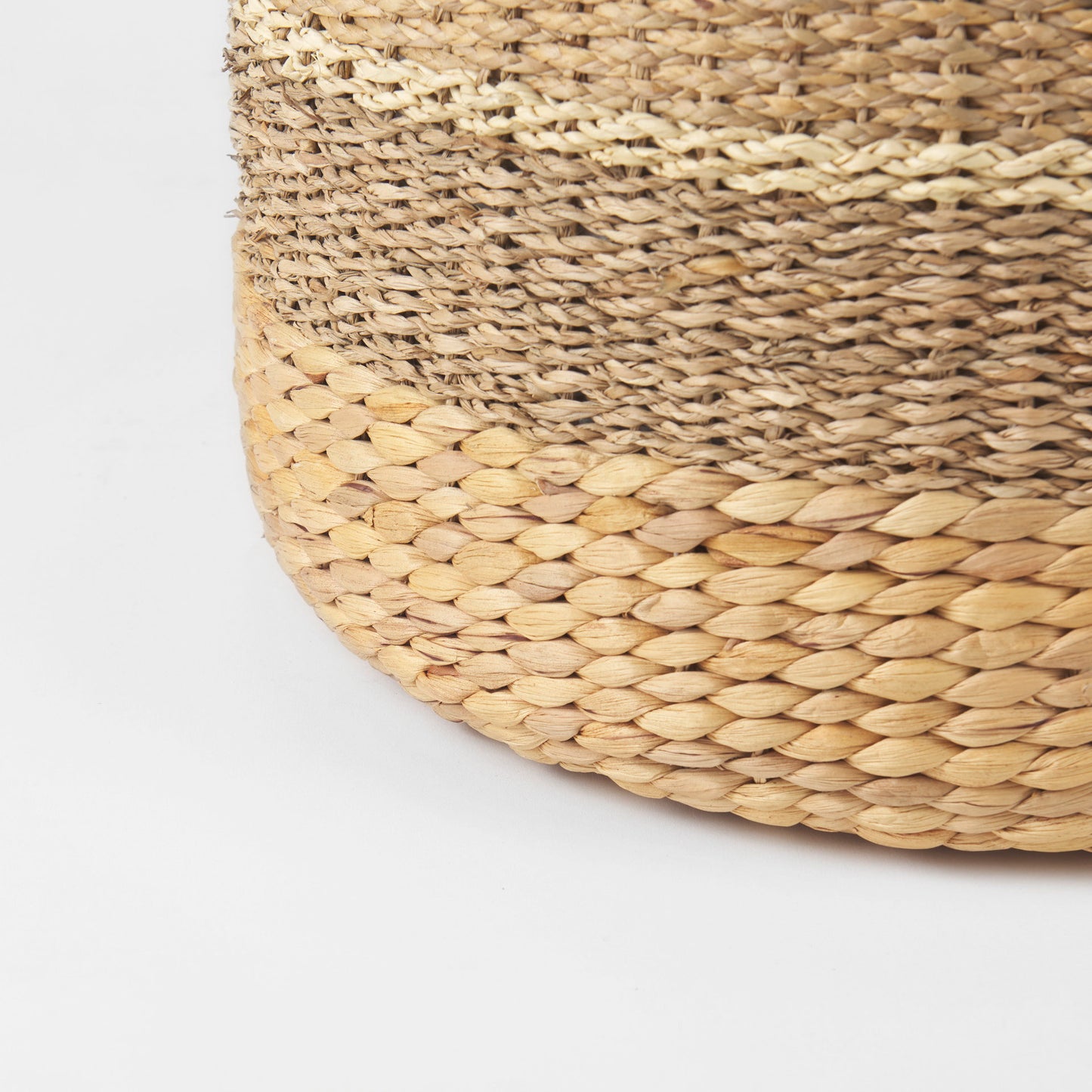 Maya 17.7L x 17.7W x 17.7H Light Brown W/Medium Brown Stripes Seagrass Round Pouf