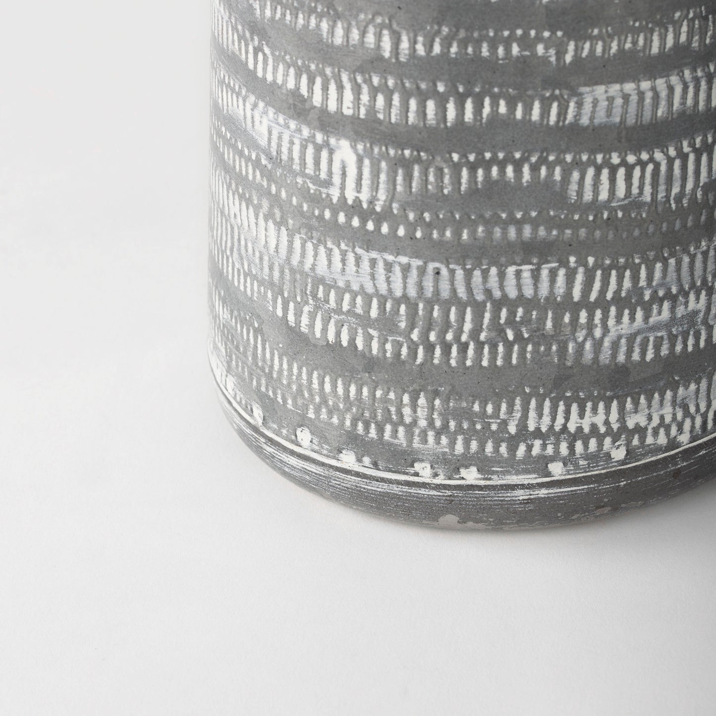 Serena I 8H Small Gray/White Textured Metal Jug