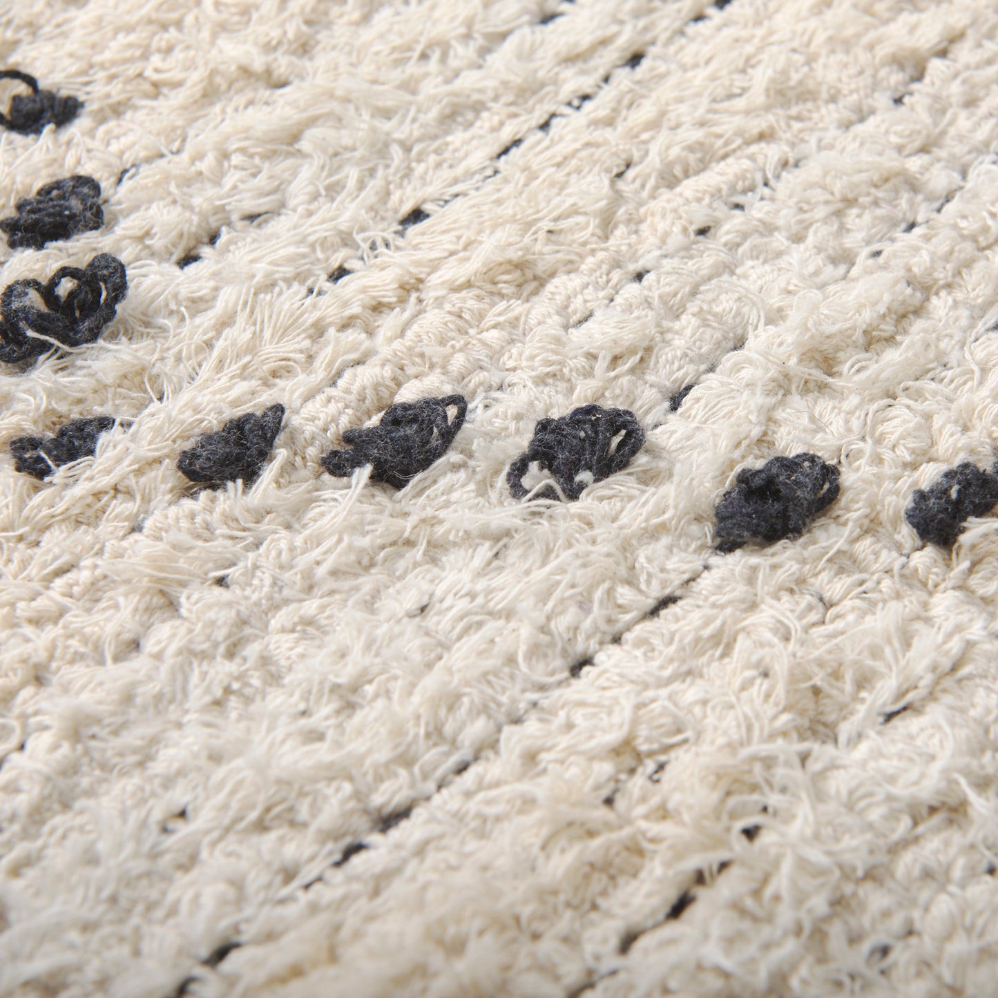 Calvert 8x10 Gray Cotton Hand Woven Diamond Patterned Rug