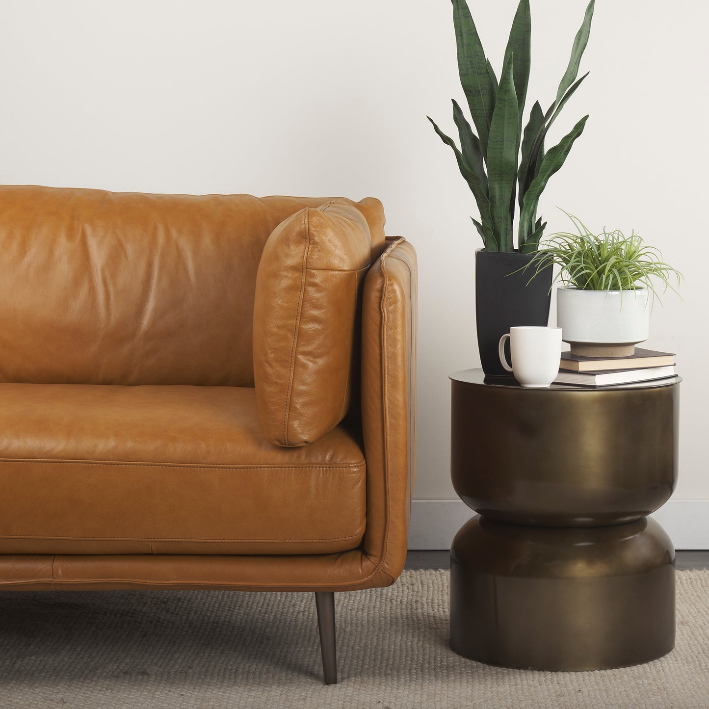 Catriona 17L x 17W x 20H Gold Accent Hourglass Table