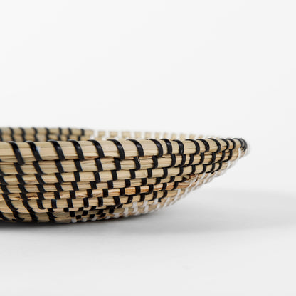 Luna 12.0L x 12.0W x 2.0H Light Brown Seagrass Round Wall Hanging Plate