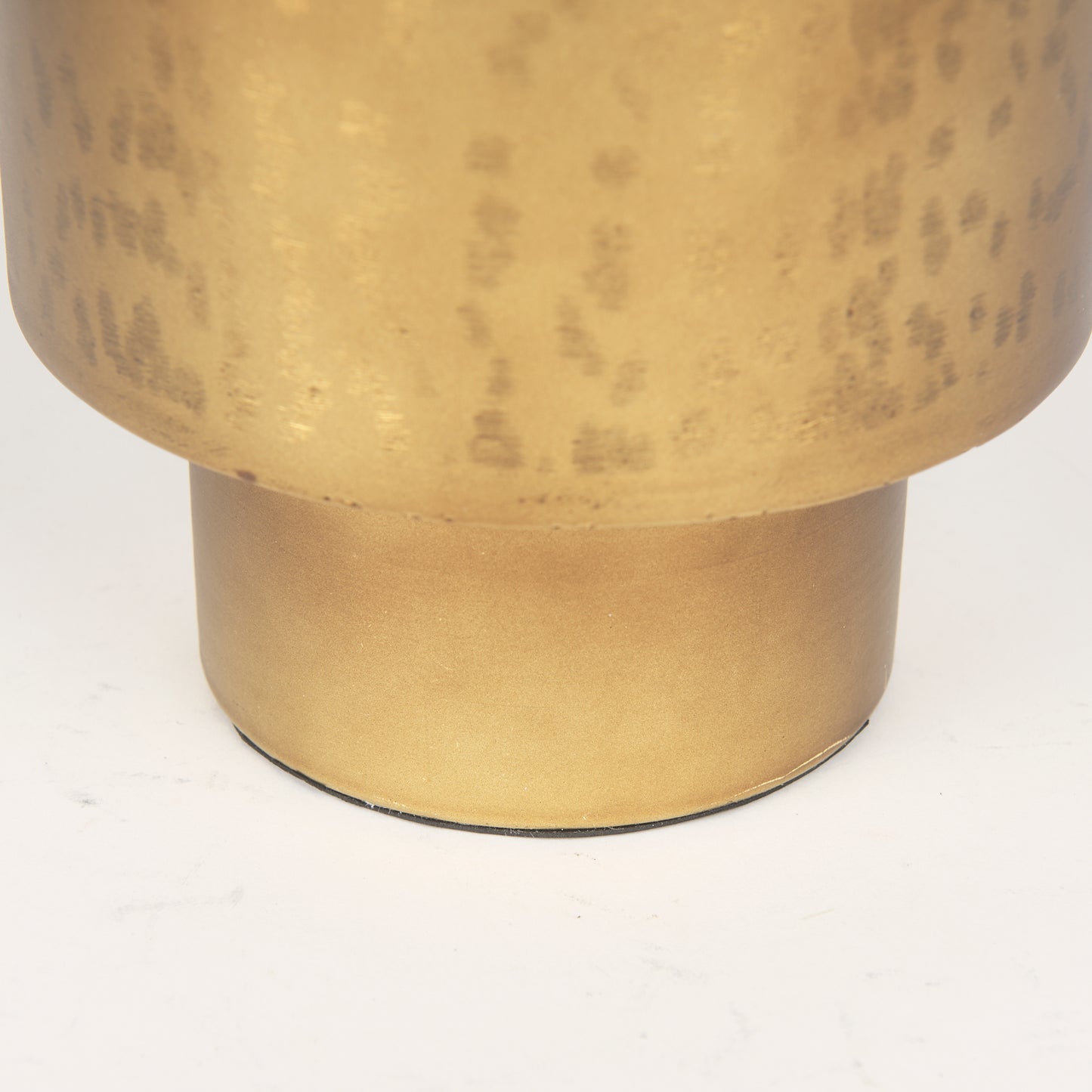 Juno 6.5H Medium Gold Iron Medium Vase