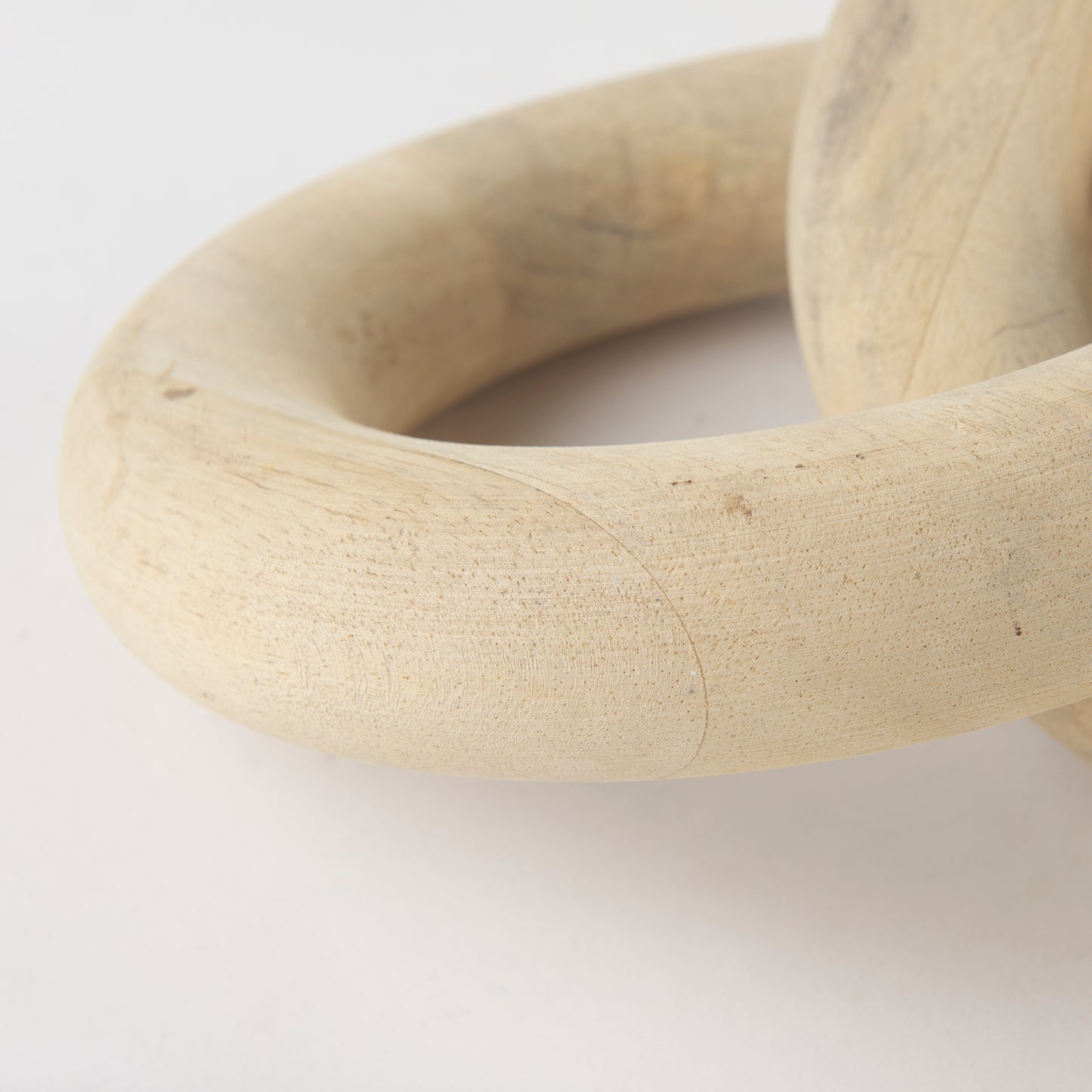 Alize Solid Wood Circular Chain Link Decorative Object