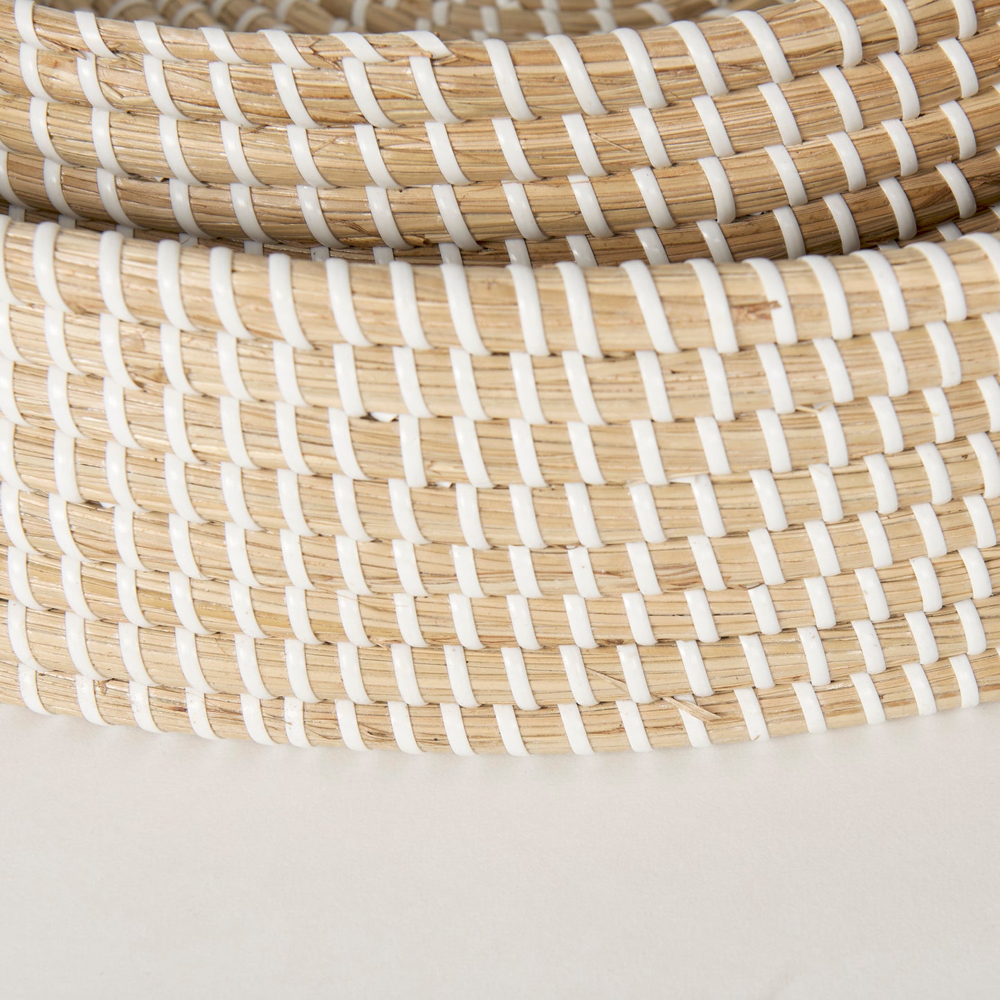 Kalama Set of 2 Large Round Seagrass Trays w/ Handles