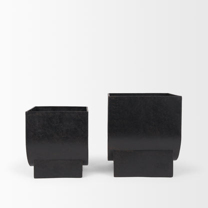 Medina Antiqued Black Metal Planters (Set of 2)