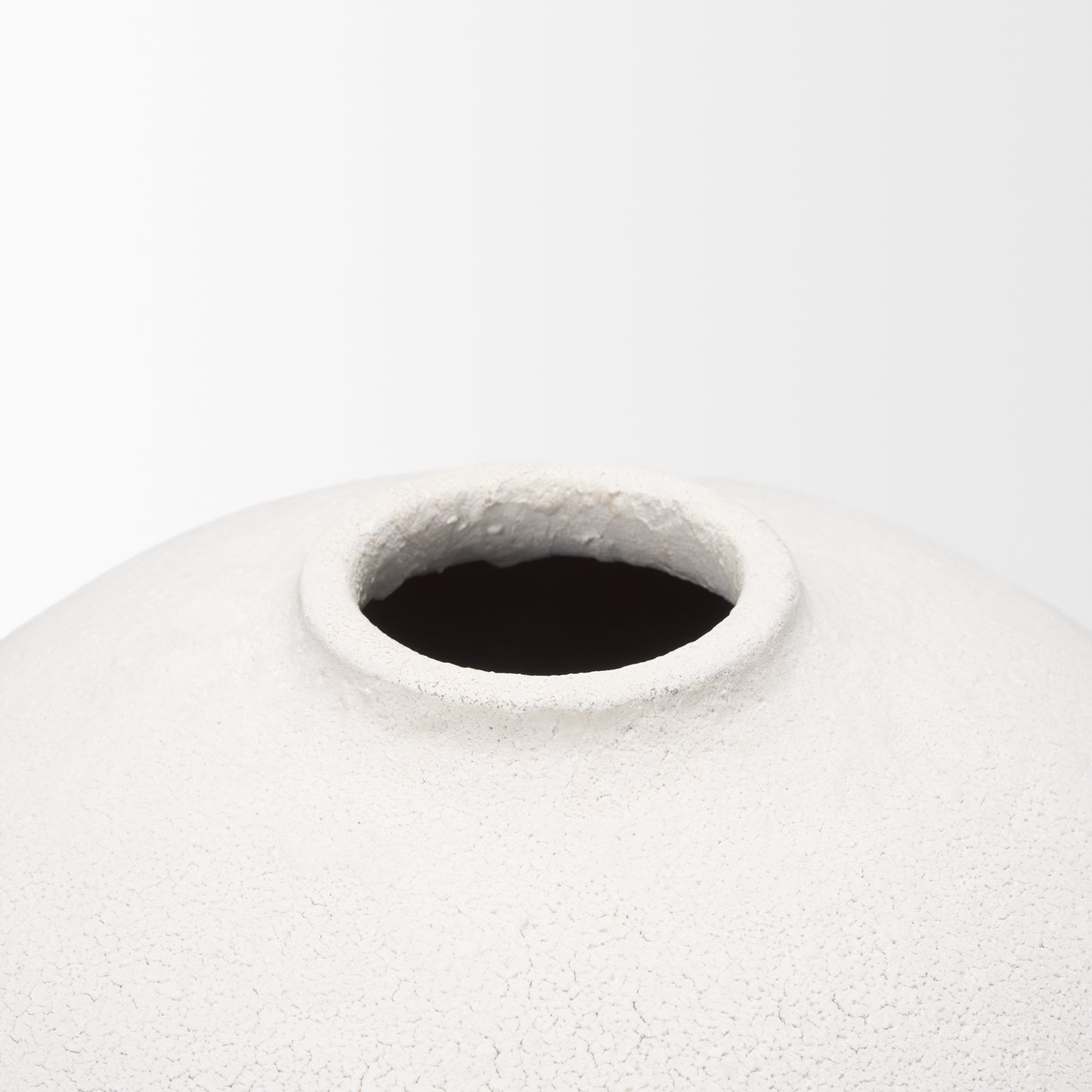 Karakum I Short White Textured Ceramic Vase