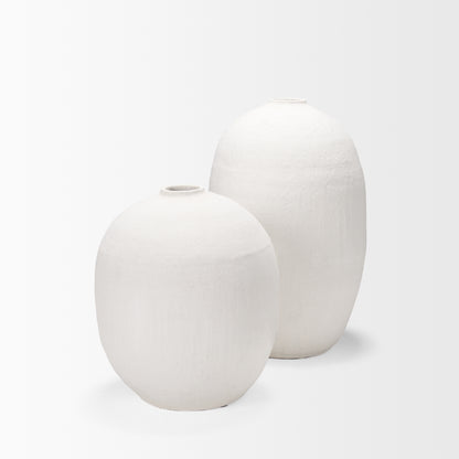 Karakum I Short White Textured Ceramic Vase