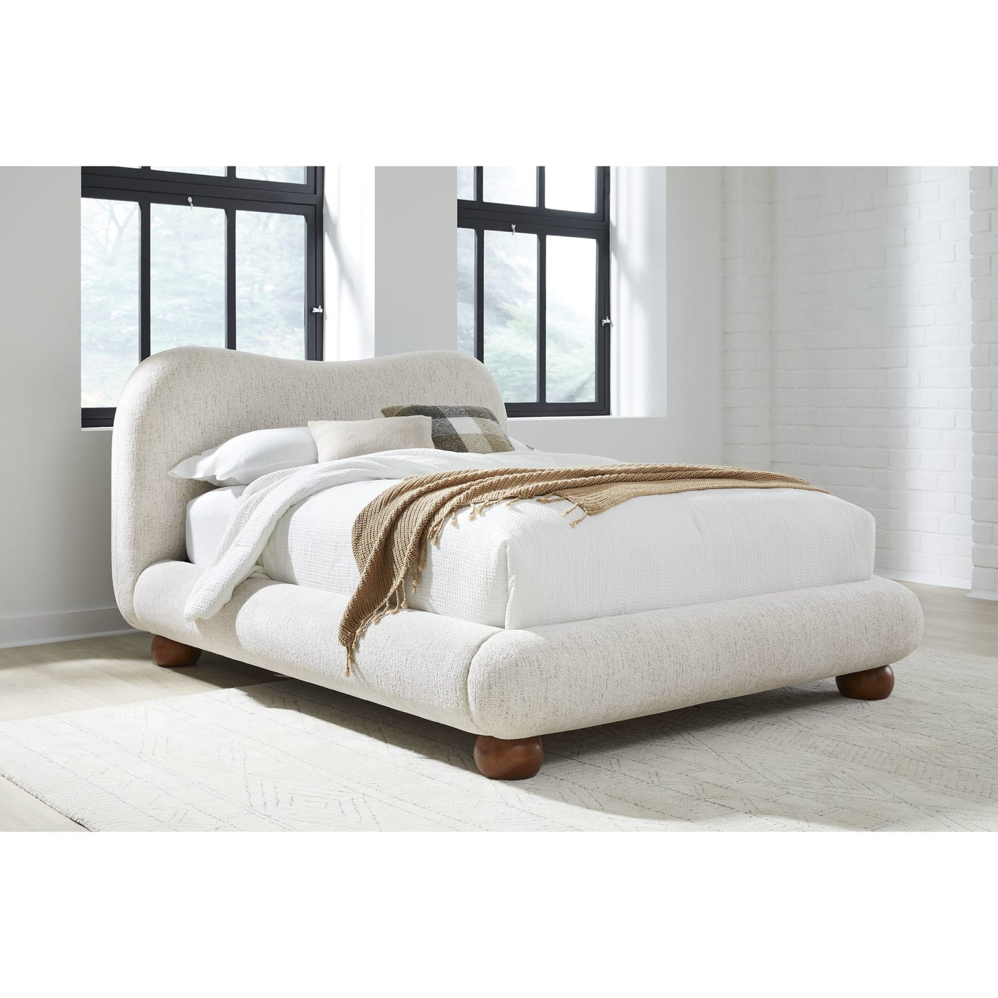 Afra Chenille Upholstered Wood Leg Platform Bed in Chinchilla