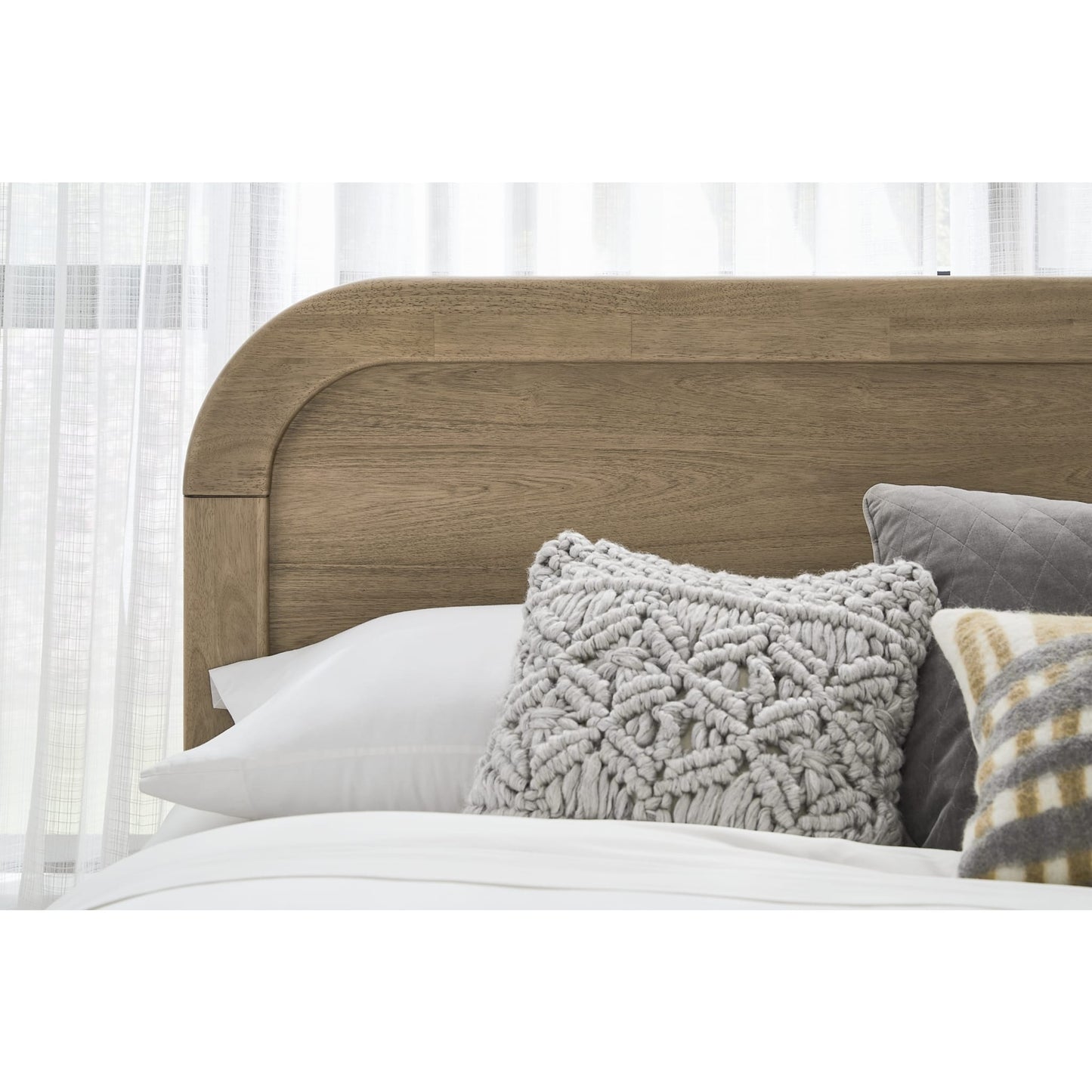 Kione Acacia Wood Platform Bed in Lioness