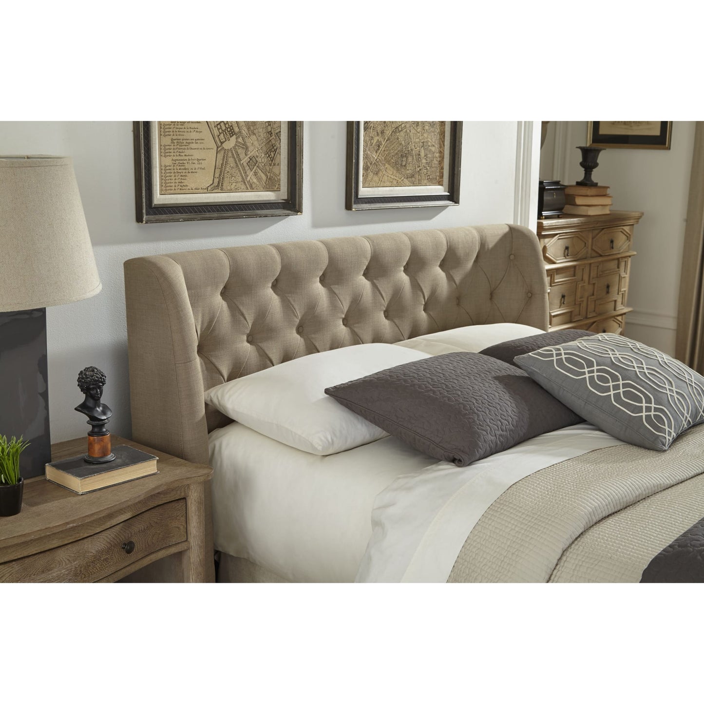 Levi Tufted Platform Bed in Toast Linen