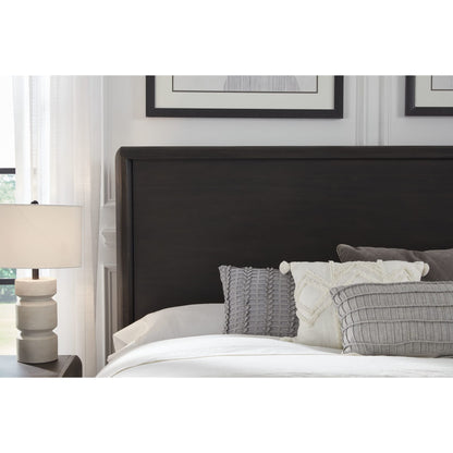 Xolani Acacia Wood Platform Bed in Jaguar