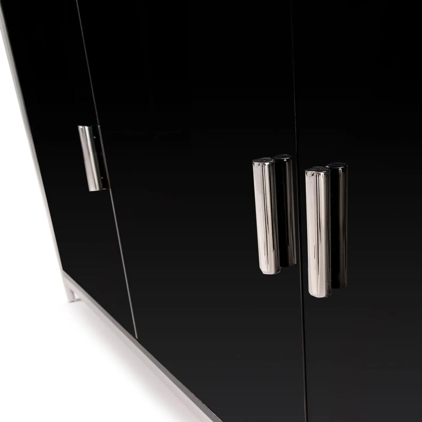 Mauris 4-Door Buffet in Silver Finish