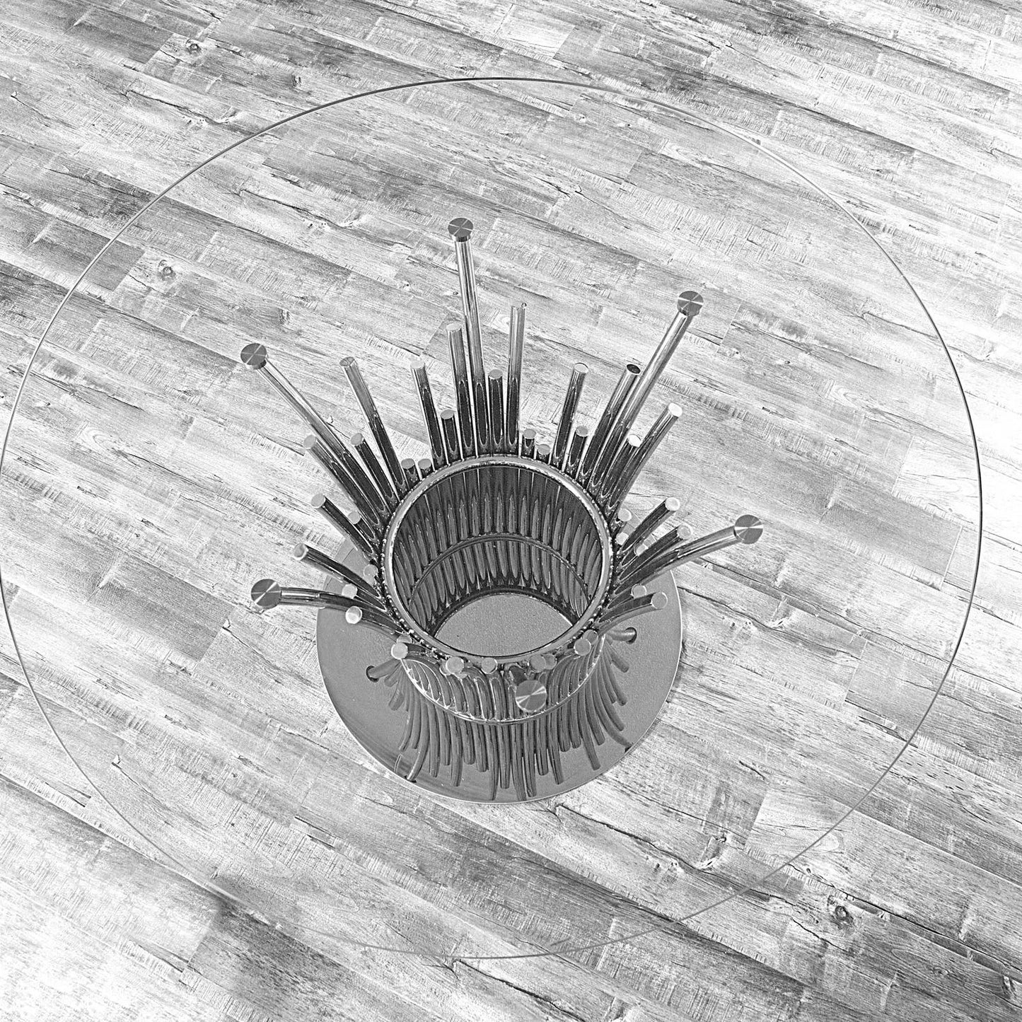 Mauris Round Modern Dining Table