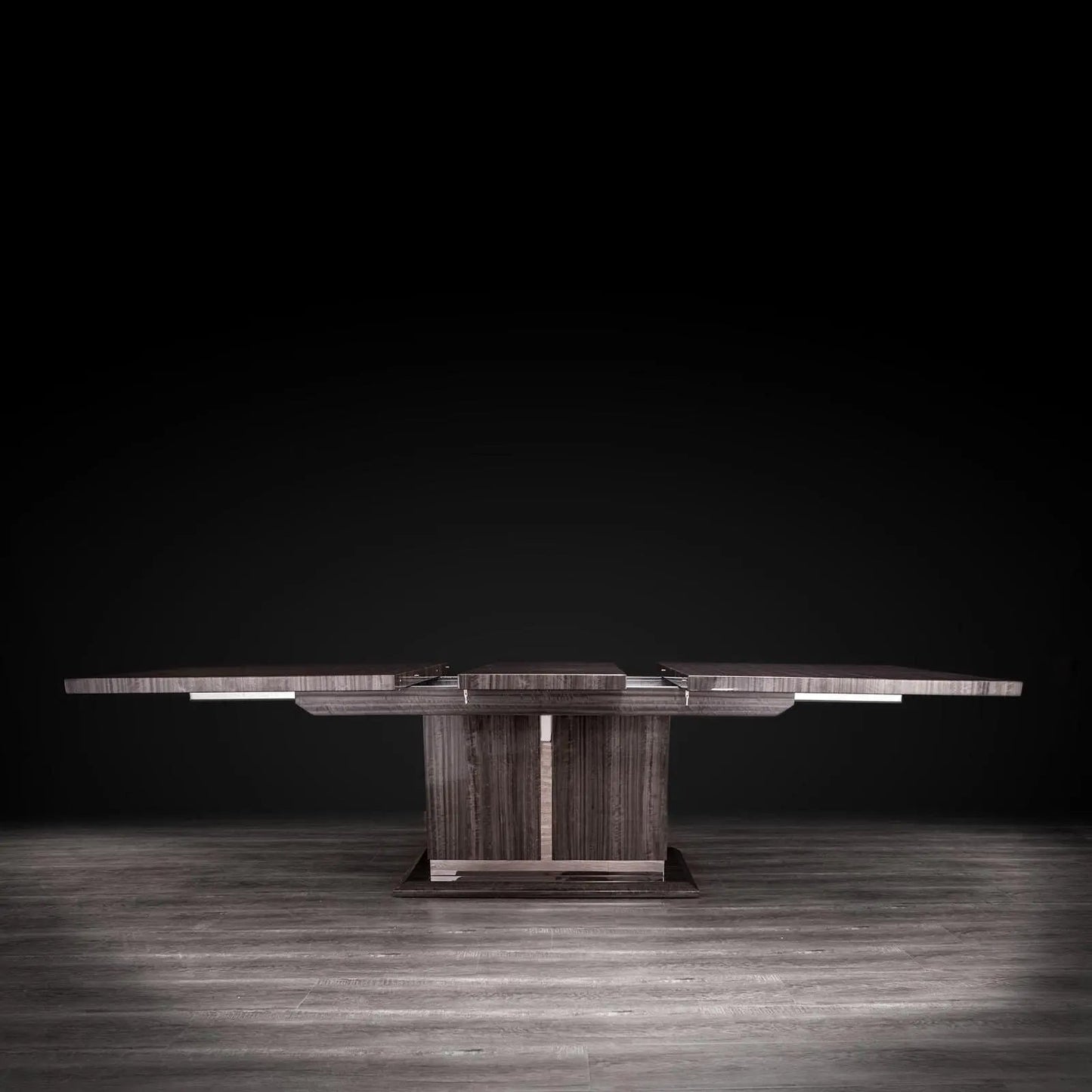 St Tropez High-Gloss Lacquer Dining Table