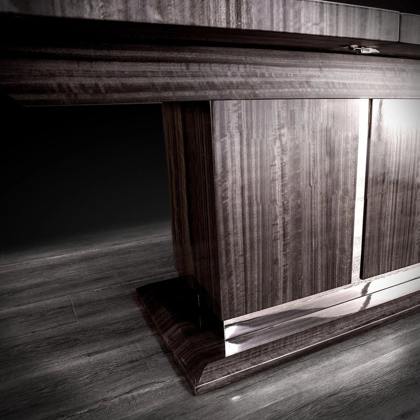 St Tropez High-Gloss Lacquer Dining Table