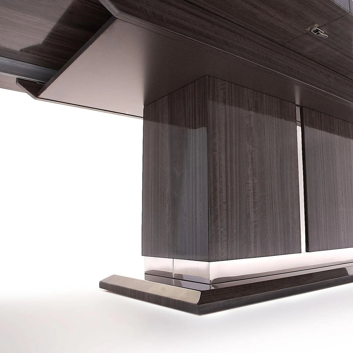 St Tropez High-Gloss Lacquer Dining Table