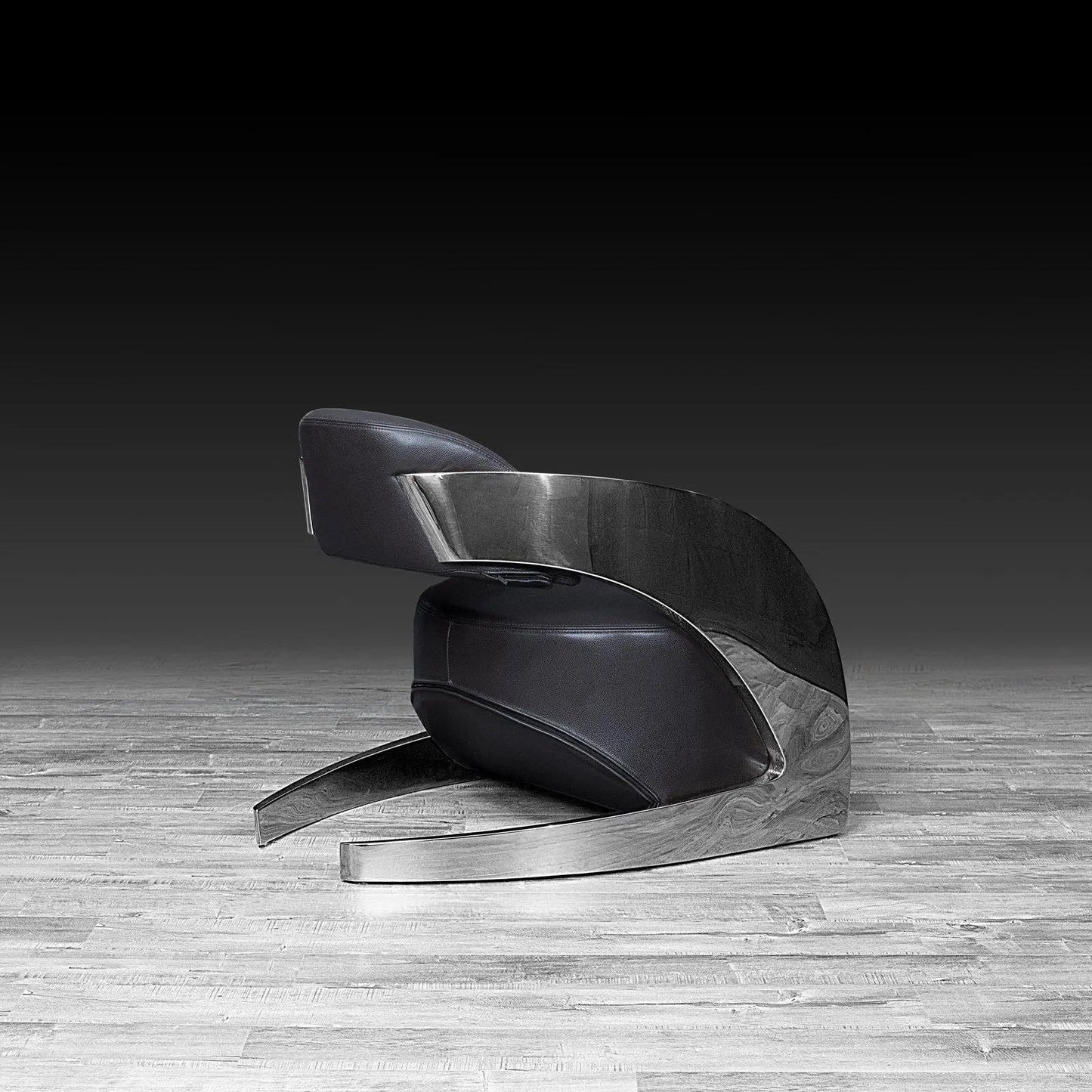 Zetta Silver Accent Chair – Leather Edition